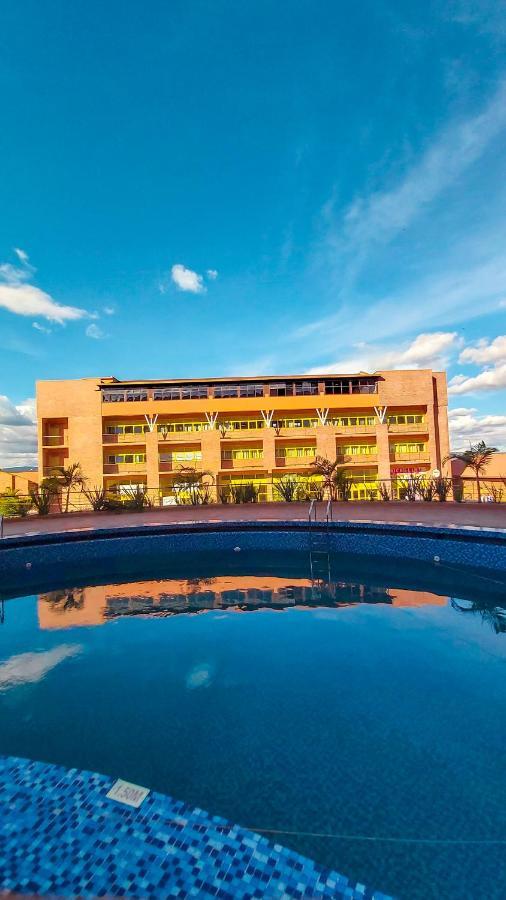 Sainte Famille Hotel Кигали Экстерьер фото