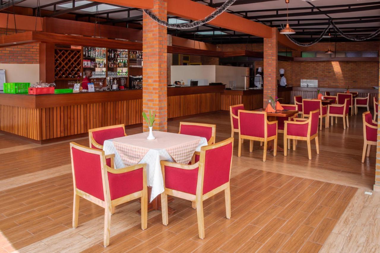 Sainte Famille Hotel Кигали Экстерьер фото